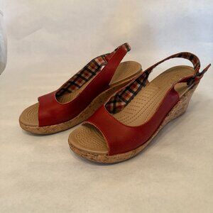 Crocs A-Leigh Leather Strap Wedge red Sandals
